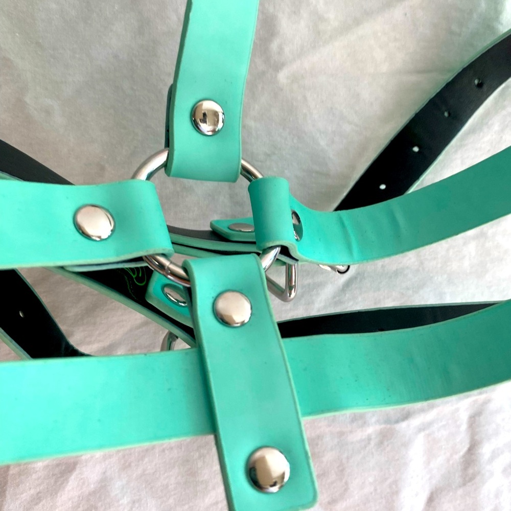 Harness Vegan Leather/Glow In The Dark For Festie